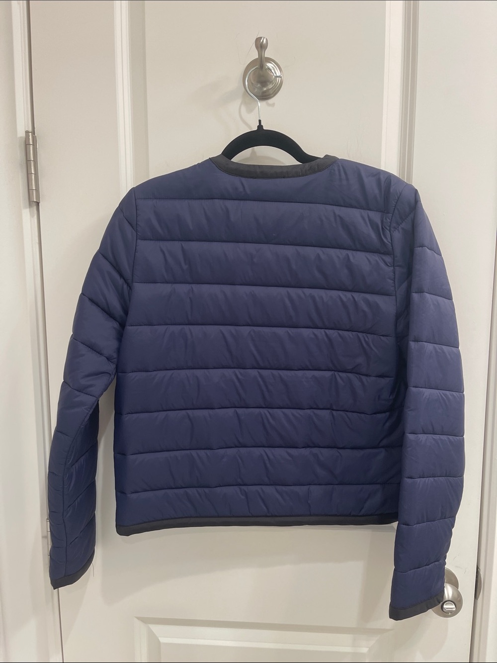 Evereve Navy Quilted Snap-Front Puffer Jacket with Black Trim - Picture 5 of 5